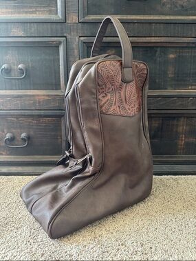 3D Belt Men's Brown Tooled Accent Faux Leather Boot Bag